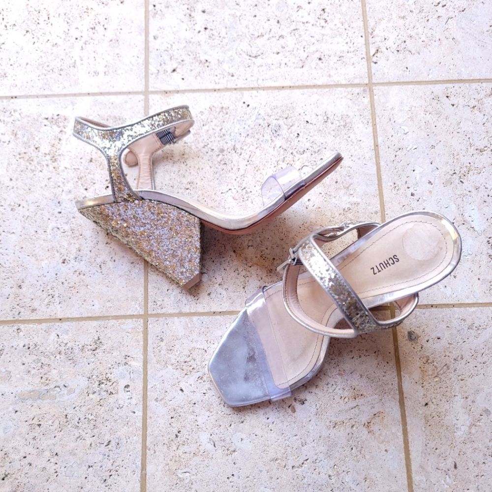 🍒NWT🍒 SCHUTZ GLITTER HEELS